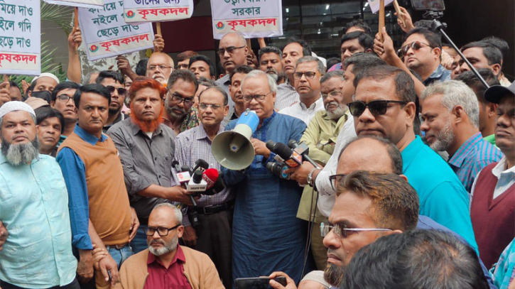 ‘বিএসএফের কাছে ছাগলের দাম আছে, মানুষের দাম নাই’