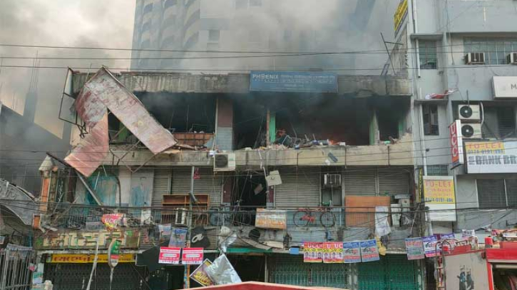 রাজধানীর সায়েন্সল্যাবে ভবনে বিস্ফোরণে নিহত ৩