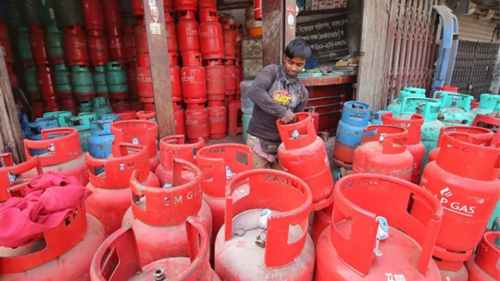 সিলিন্ডার গ্যাসের দাম কমলো ২৪৪ টাকা