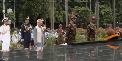 শিখা অনির্বাণে রাষ্ট্রপতি-প্রধান উপদেষ্টার শ্রদ্ধা