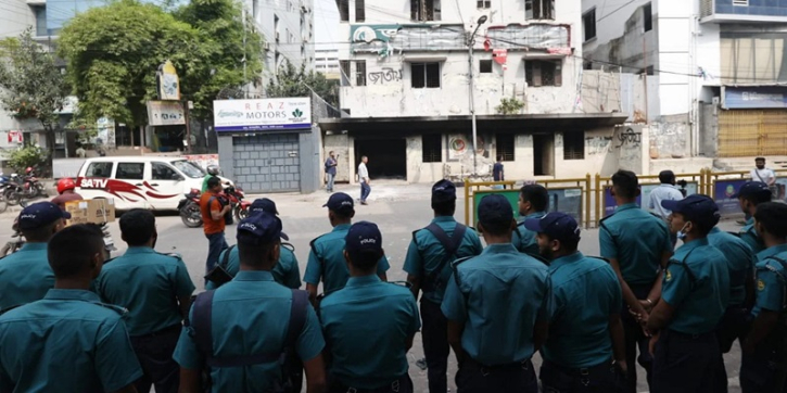 নেতাকর্মী শূন্য জাপা অফিসের সামনে পুলিশ, সেনা টহল