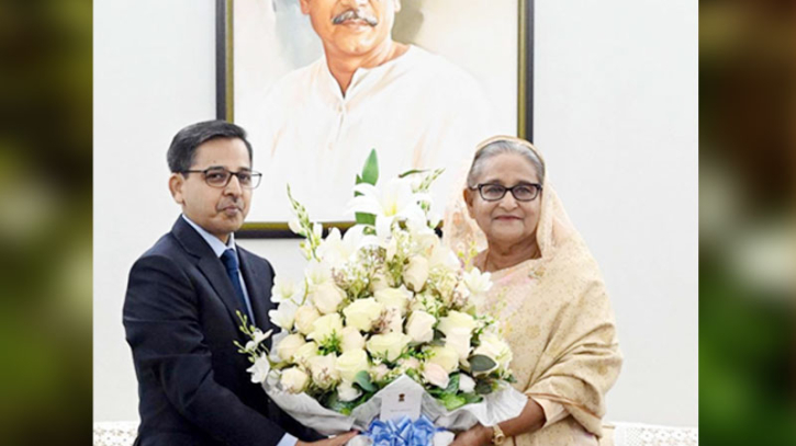 নির্বাচনে নিরঙ্কুশ জয়ে শেখ হাসিনাকে ভারতের অভিনন্দন