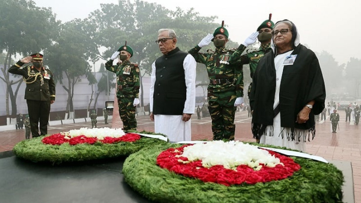 শহীদ বুদ্ধিজীবীদের প্রতি রাষ্ট্রপতি ও প্রধানমন্ত্রীর শ্রদ্ধা