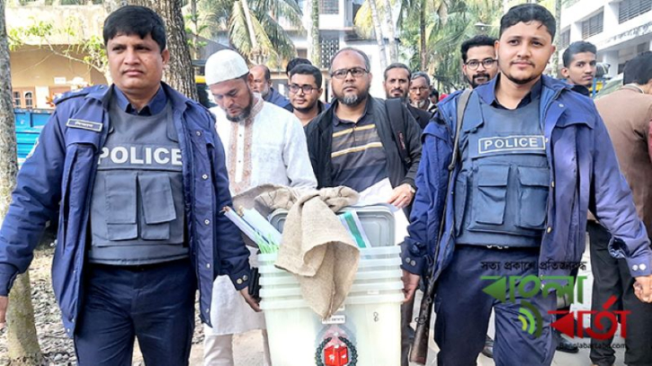 চাঁদপুরের ৭’শ কেন্দ্রে পাঠানো হয়েছে নির্বাচনী সরঞ্জাম 