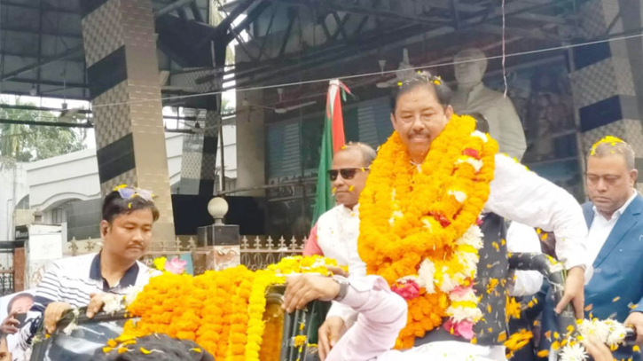 বান্দরবানে ৭ বারের নির্বাচিত এমপি বীর বাহাদুরকে সংবর্ধনা